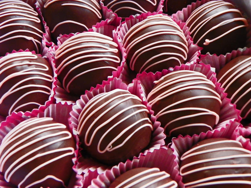 Strawberry Cake Truffles on Luulla